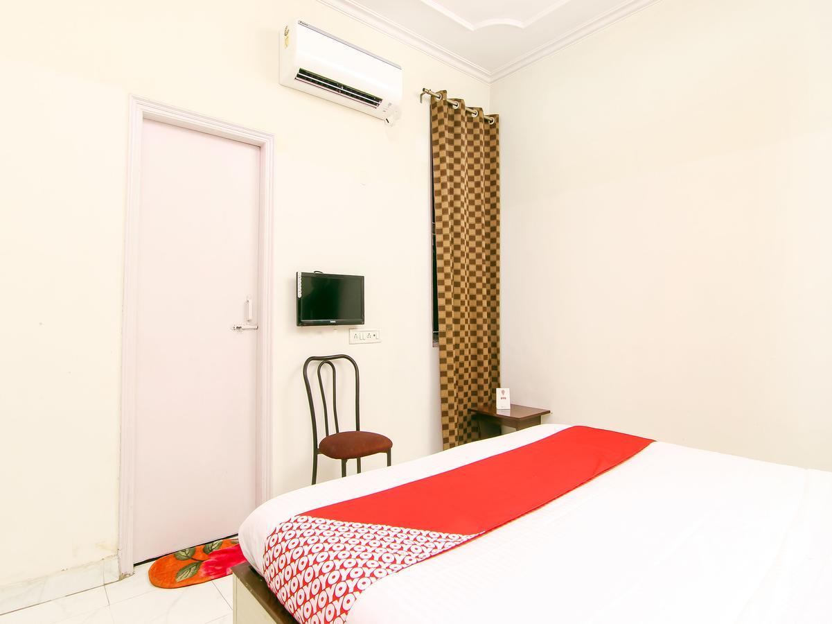 Oyo 14345 Hotel Panchsheel Varanasi Luaran gambar