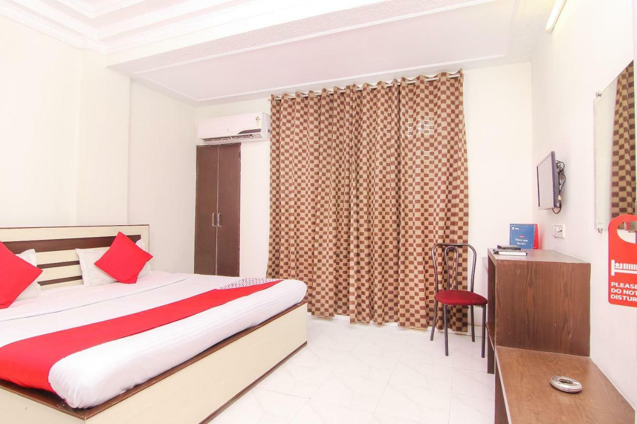Oyo 14345 Hotel Panchsheel Varanasi Luaran gambar